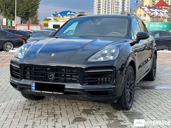 Porsche Cayenne E-Hybrid 33 interauto-car
