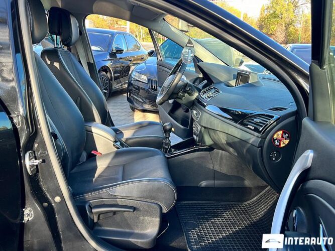 Renault Megane 42 interauto-car