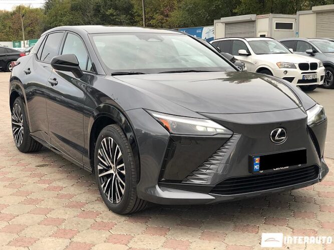 Lexus RZ 450e 39 interauto-car