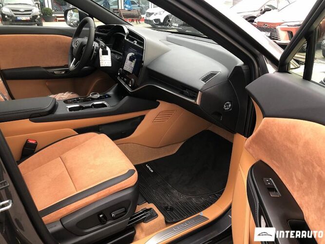 Lexus RZ 450e 52 interauto-car