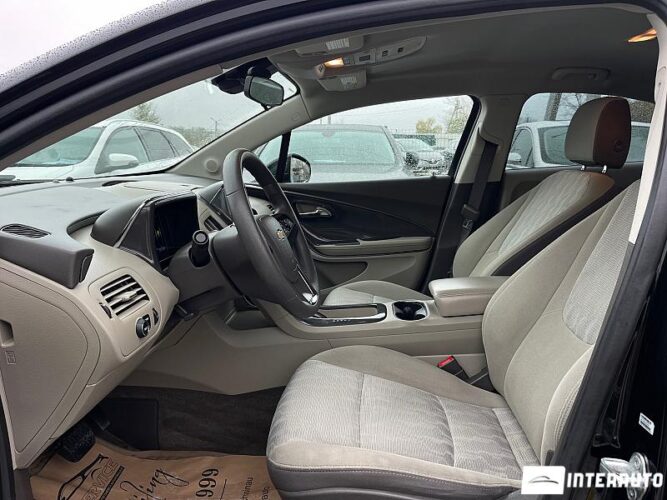 Chevrolet Volt 33 interauto-car