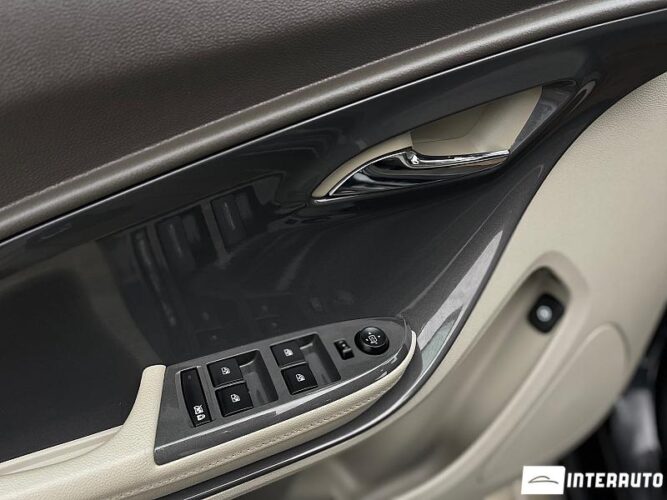 Chevrolet Volt 34 interauto-car