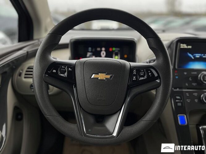 Chevrolet Volt 37 interauto-car