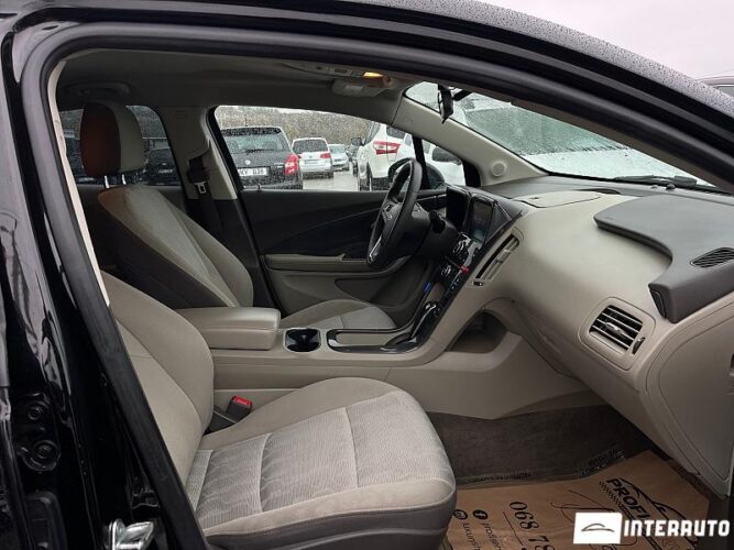 Chevrolet Volt 41 interauto-car