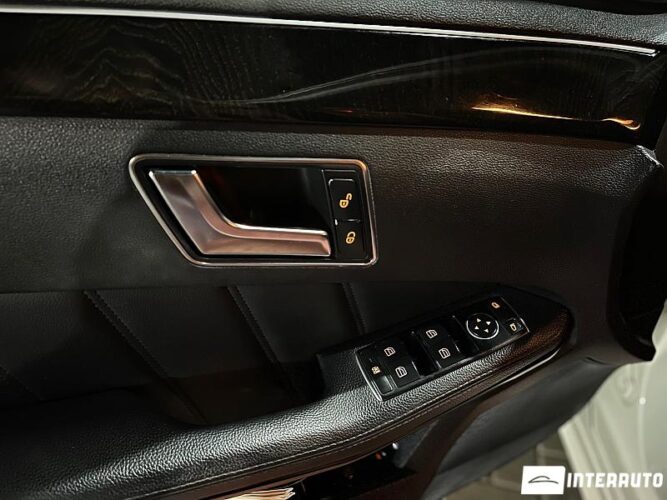 Mercedes E 200 42 interauto-car