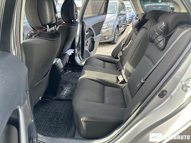 Toyota Avensis 40 interauto-car