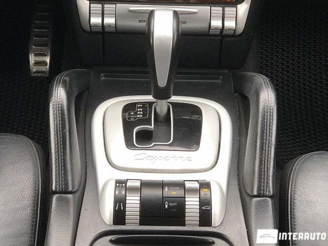 Porsche Cayenne S 44 interauto-car