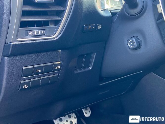 Lexus NX 300H 42 interauto-car