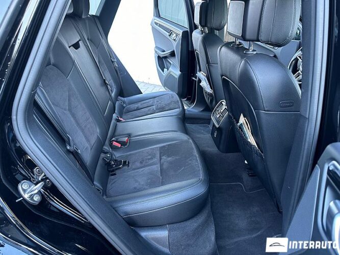 Porsche Macan 48 interauto-car