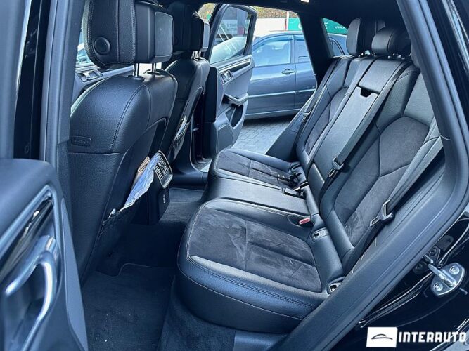 Porsche Macan 49 interauto-car