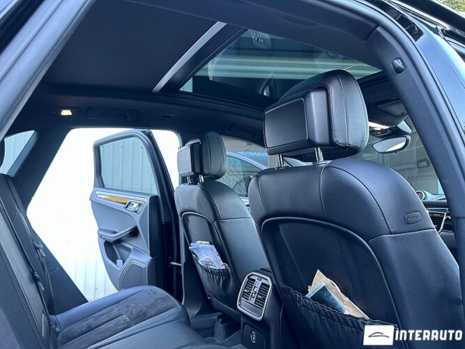 Porsche Macan 47 interauto-car