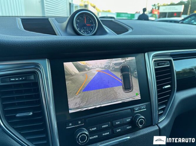 Porsche Macan 41 interauto-car