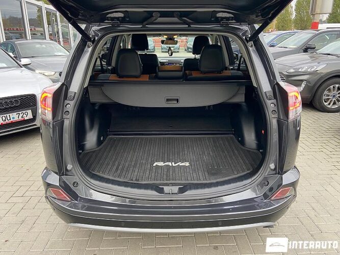 Toyota Rav-4 36 interauto-car