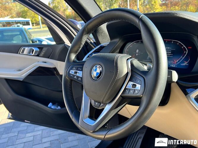 BMW X5 4.0i 44 interauto-car