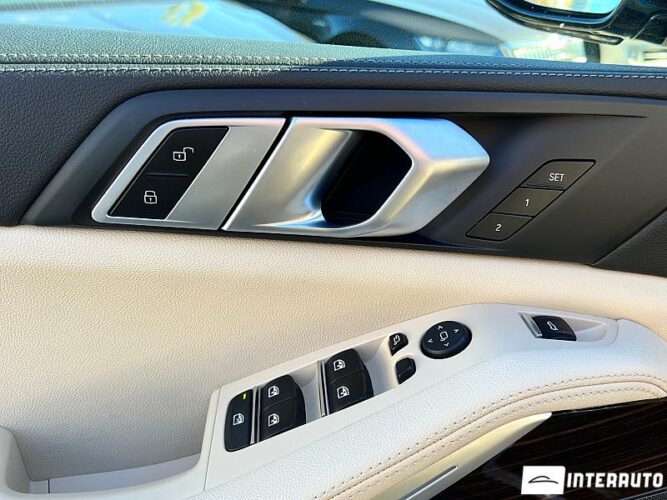 BMW X5 4.0i 57 interauto-car