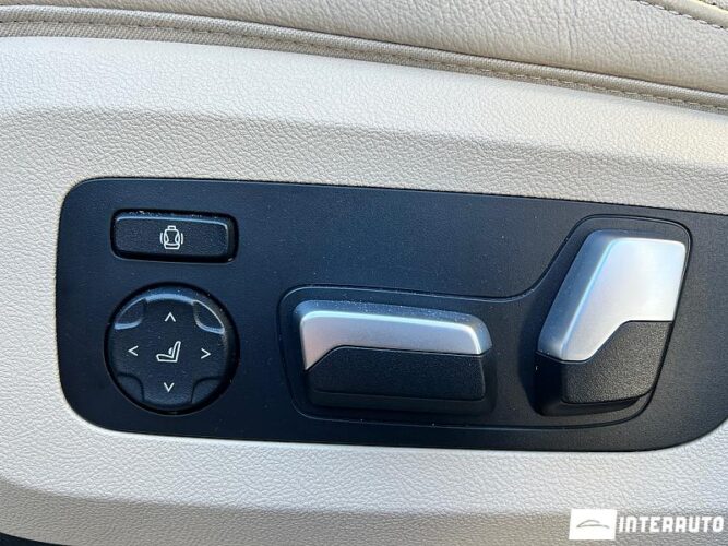 BMW X5 4.0i 58 interauto-car