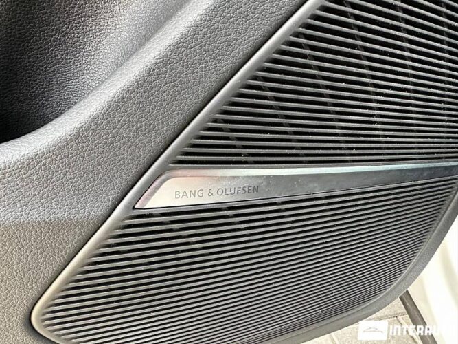 Audi Q7 41 interauto-car