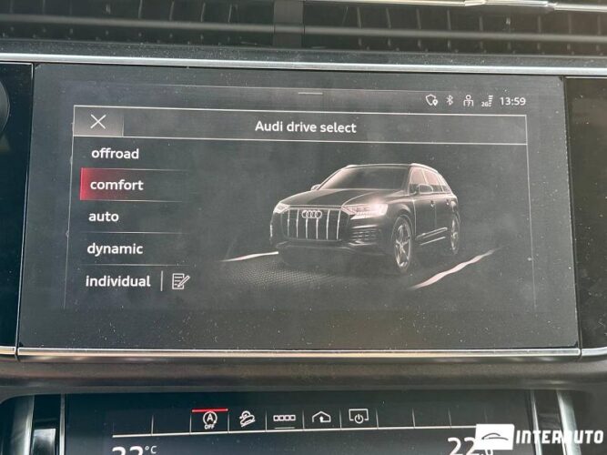 Audi Q7 47 interauto-car