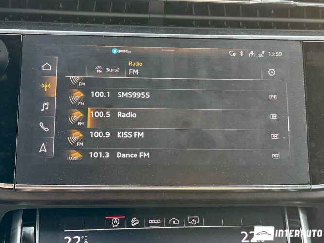 Audi Q7 49 interauto-car