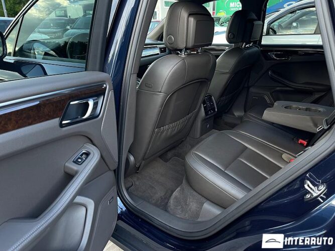 Porsche Macan 53 interauto-car