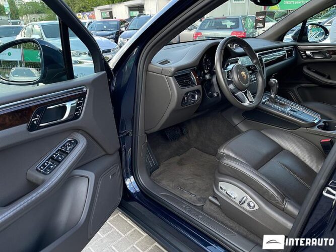 Porsche Macan 39 interauto-car