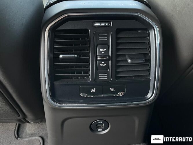 Porsche Macan 54 interauto-car