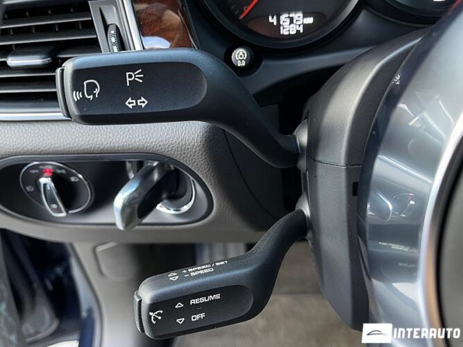 Porsche Macan 45 interauto-car