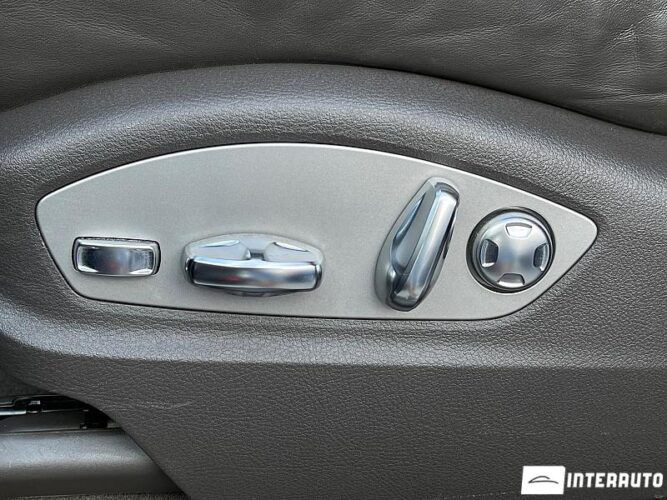 Porsche Macan 51 interauto-car