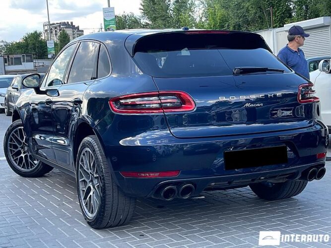 Porsche Macan 37 interauto-car