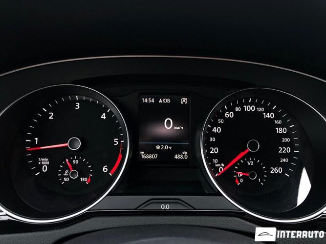 Volkswagen Passat 35 interauto-car