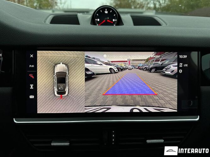 Porsche Cayenne E-Hybrid Coupe 54 interauto-car