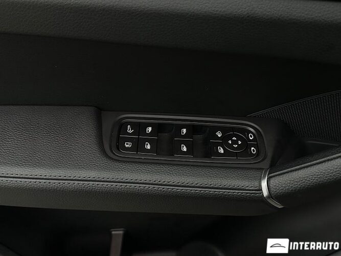 Porsche Cayenne E-Hybrid Coupe 46 interauto-car