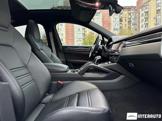 Porsche Cayenne E-Hybrid Coupe 60 interauto-car