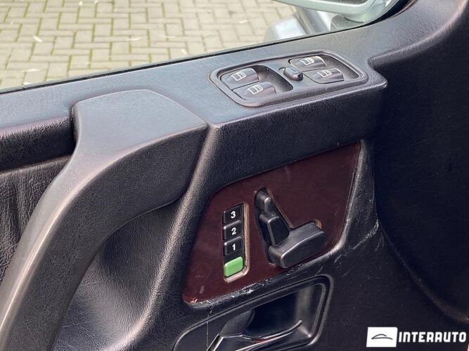 Mercedes G 400 31 interauto-car