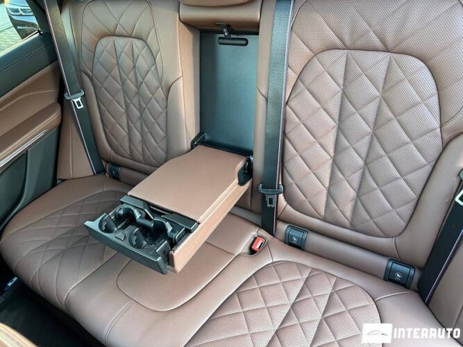 BMW X5 5.0e 58 interauto-car