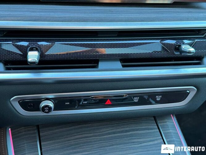 BMW X5 5.0e 51 interauto-car