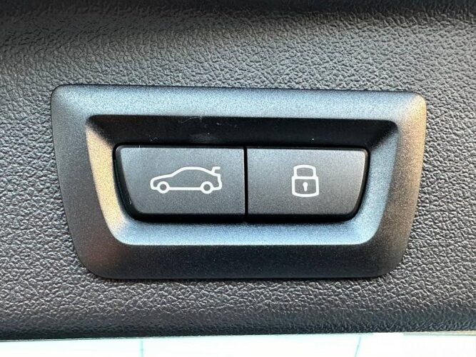 BMW X5 5.0e 60 interauto-car