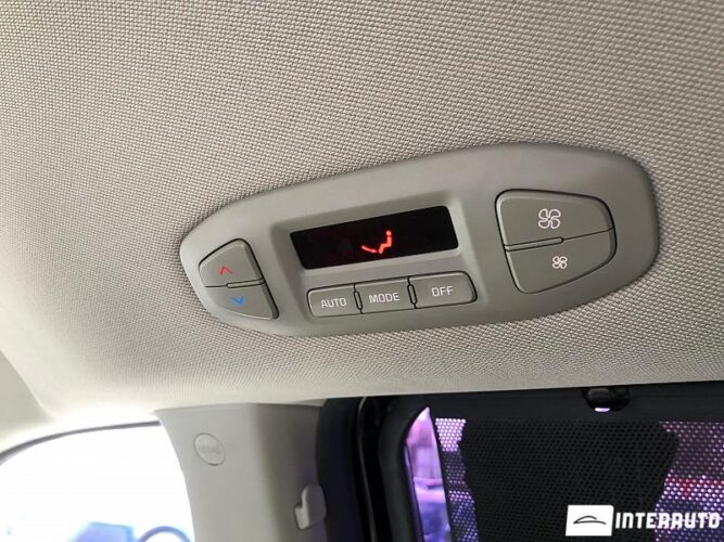 Kia Carnival 51 interauto-car