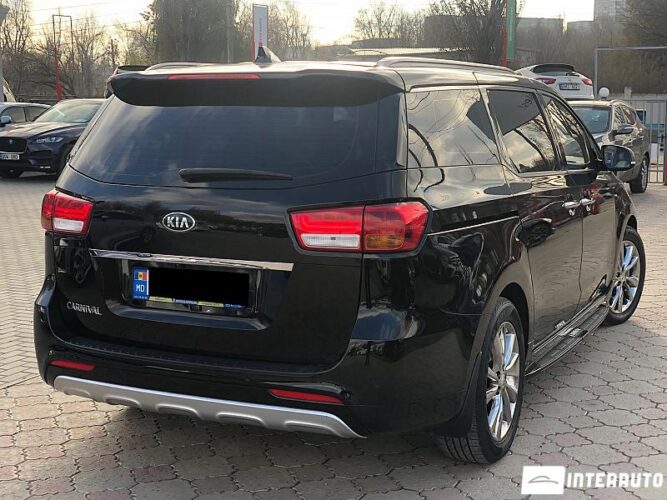 Kia Carnival 34 interauto-car