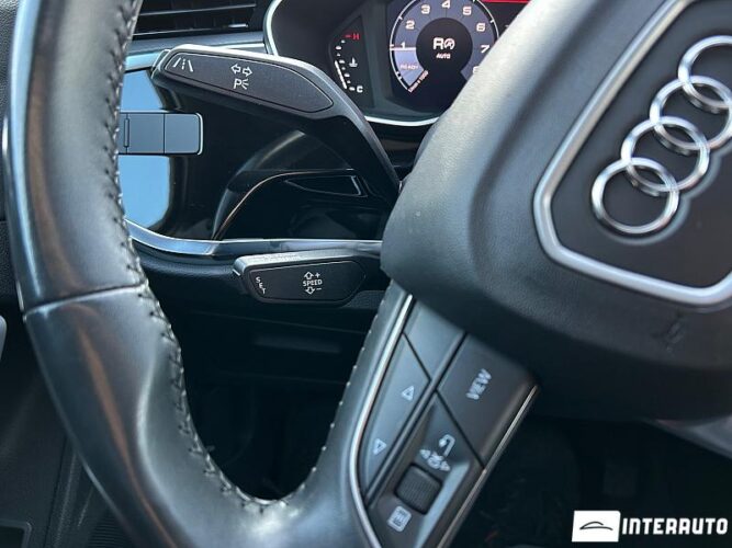 Audi Q3 42 interauto-car