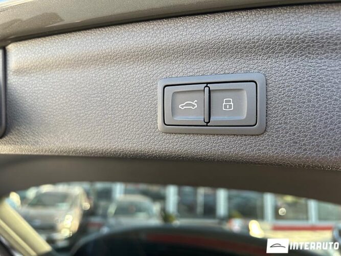 Audi Q3 51 interauto-car