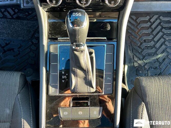 Skoda Superb 47 interauto-car