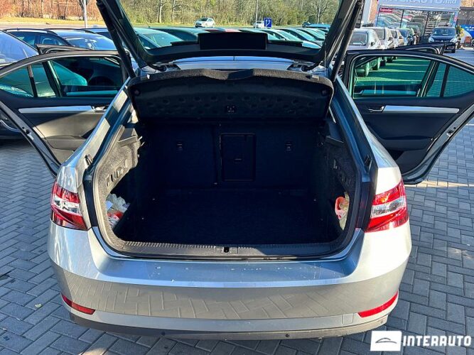 Skoda Superb 55 interauto-car