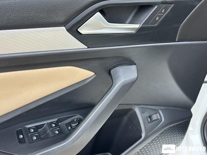 Volkswagen Jetta 37 interauto-car