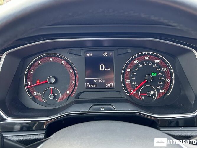 Volkswagen Jetta 42 interauto-car