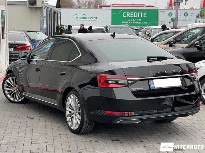 Skoda Superb 42 interauto-car