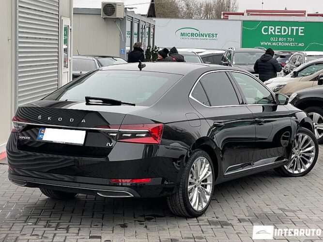 Skoda Superb 41 interauto-car