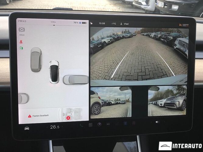 Tesla Model 3 37 interauto-car