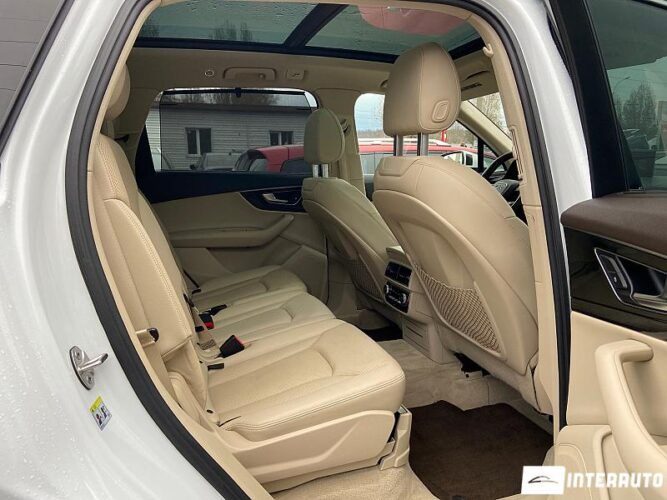 Audi Q7 52 interauto-car