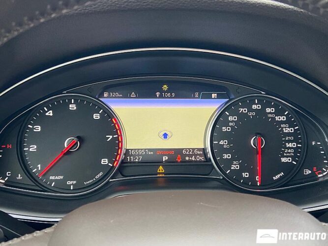 Audi Q7 45 interauto-car